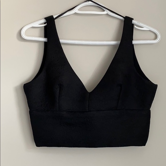 Zara Formal Crop - Picture 1 of 3